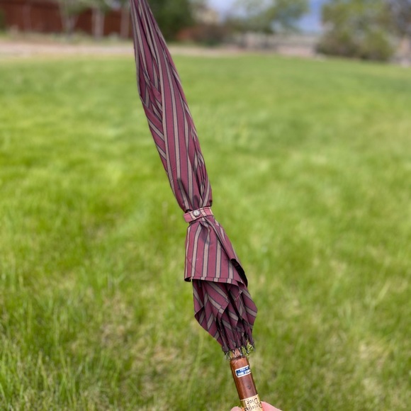 DIOR Vintage authentic Christian Dior all wood umbrella parasol (SOLD) - Picture 8 of 10